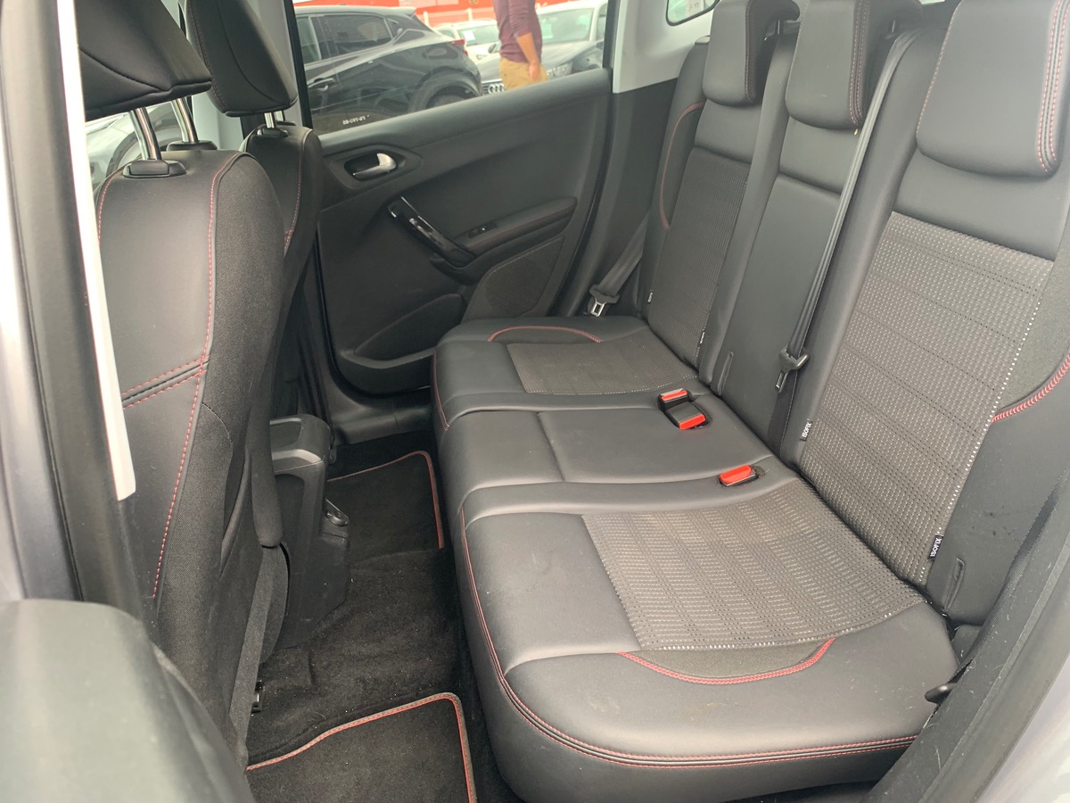 Peugeot 2008 GT LINE | 120 CHEVAUX | Caméra recul | Boite Automatique |  Garantie 20/12/2025