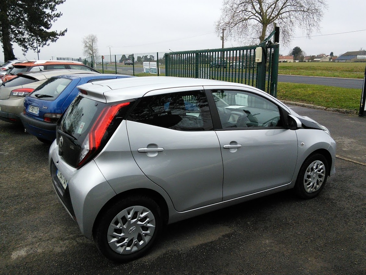 Toyota Aygo 1.0 72CH VVTI X-PLAY 5P CLIM