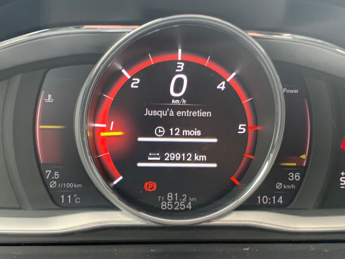 Volvo S60 150 ch | R-design | Attelage amovible | Régulateur vitesse | Radar stationnement arriére