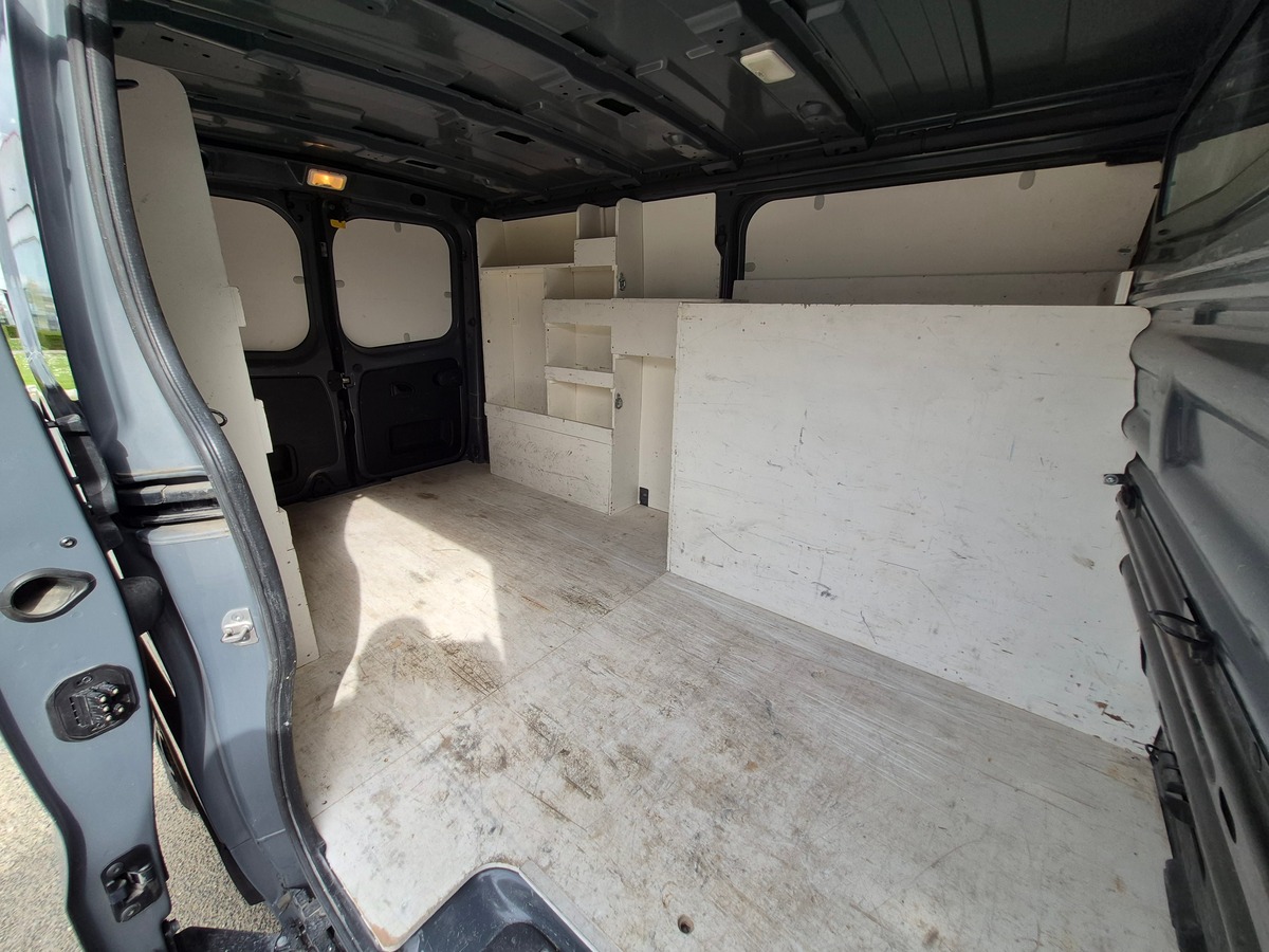 RENAULT Trafic DCI 170 BVA GRAND CONFORT L2H1