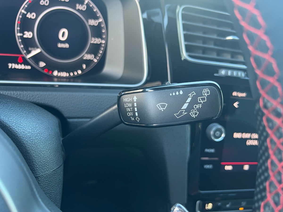 Volkswagen Golf GTI TCR | Stage 1 | Régulateur | Sièges chauffants | GPS | Ligne compléte Akrapovic