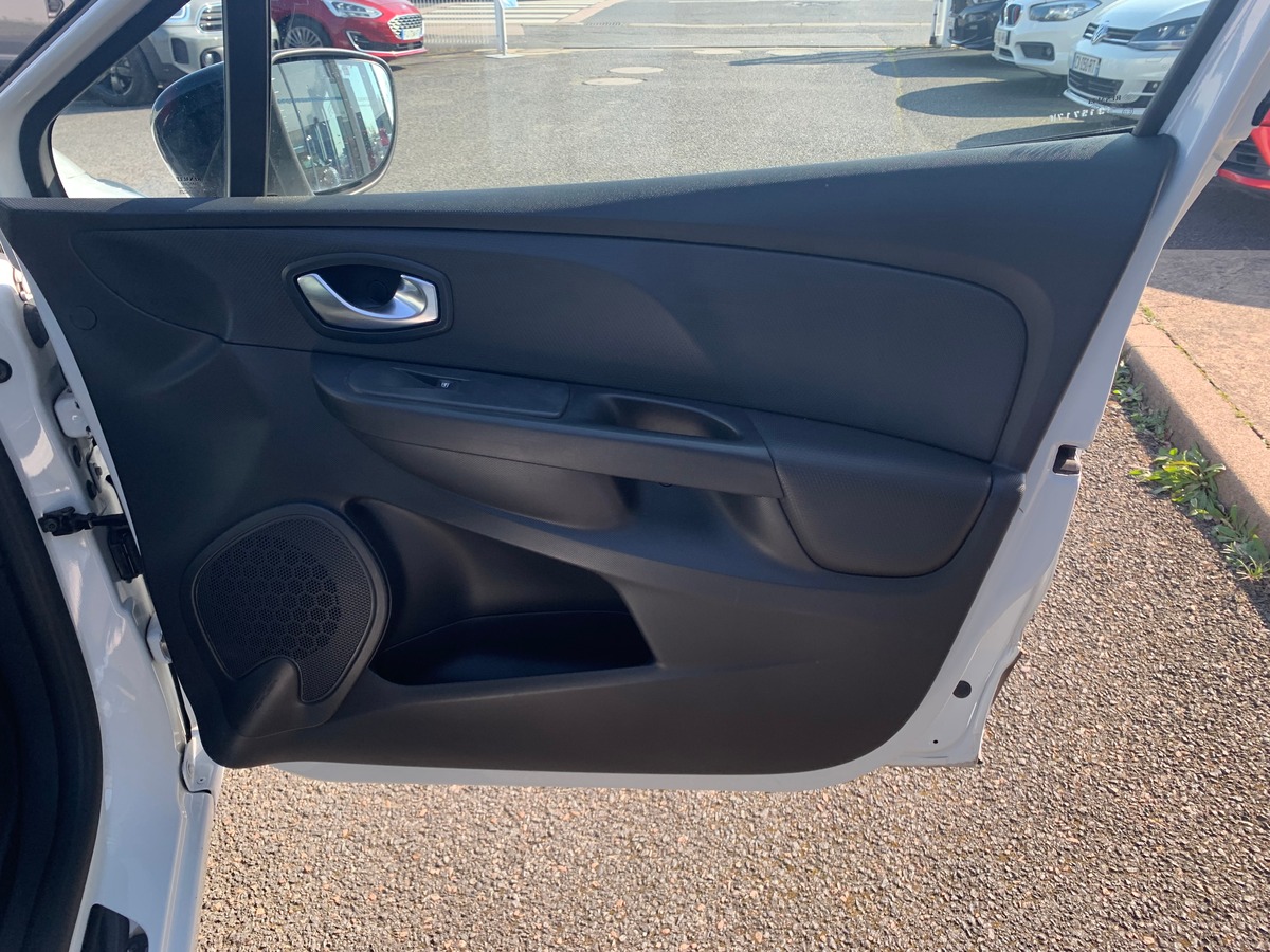 RENAULT Clio IV 75 chevaux | Limited | Caméra de recul | GPS | Bluetooth | Régulateur de vitesse
