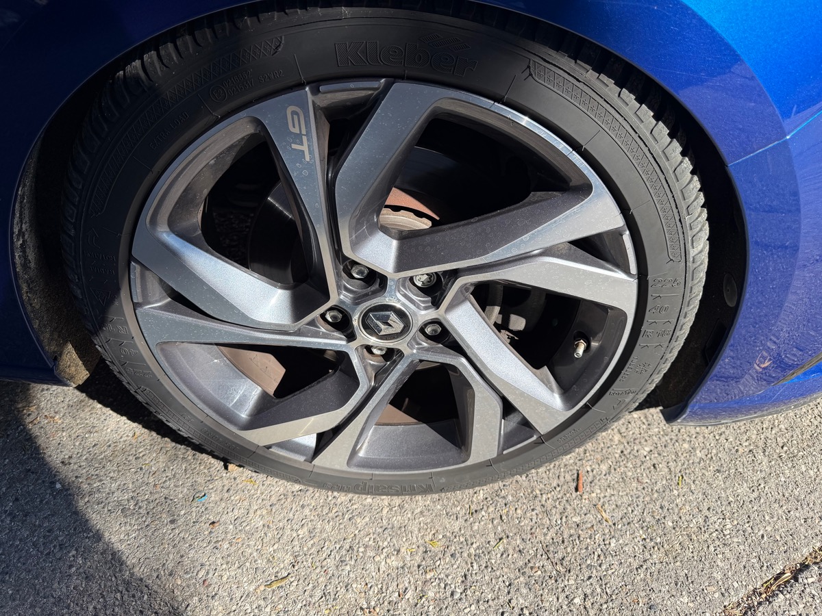 RENAULT Megane GT 1.6 TCE 205 CV 4CONTROL / Ligne D'échappement modifiée / Grand écran / Pack Black