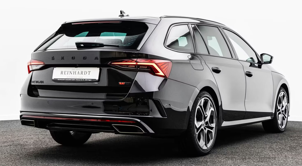 Skoda Octavia Combi 2.0 TDI 200ch RS DSG7/Toit ouvrant/Attelage/Caméra/Matrix/Aff tête haute/Canton