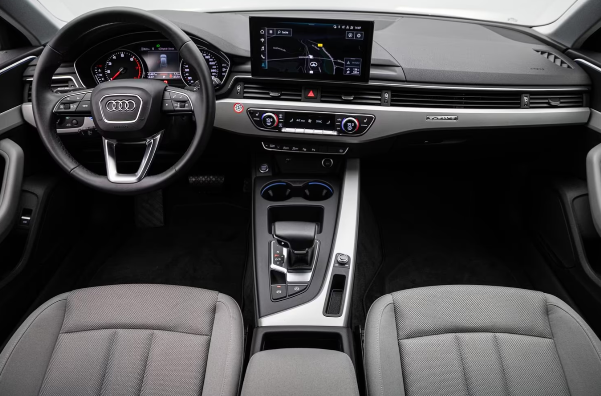 Audi A4 Avant V 45 TFSI 265ch Advanced quattro S tronic 7 Bleu Navarre Caméra 360