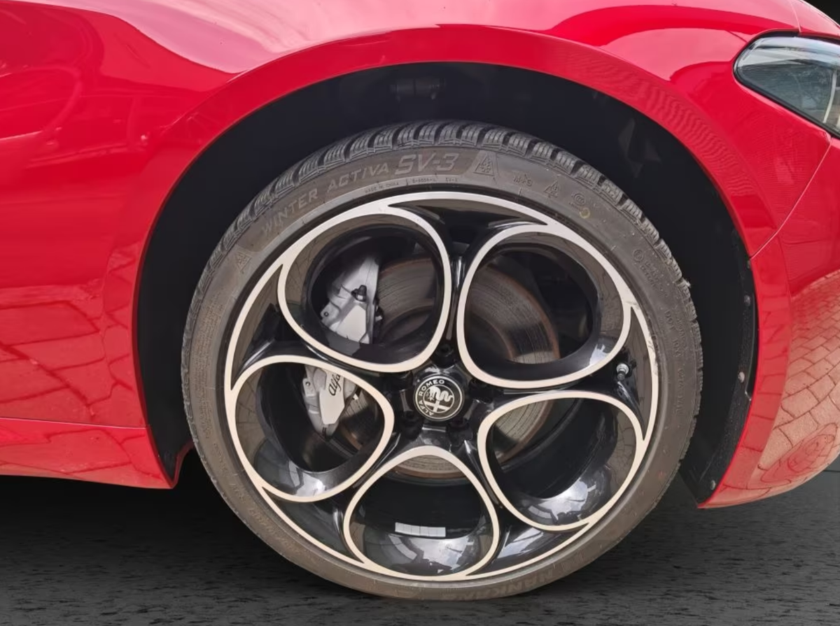 Alfa Romeo Giulia 2.0T 280ch Competizione Q4 AT8