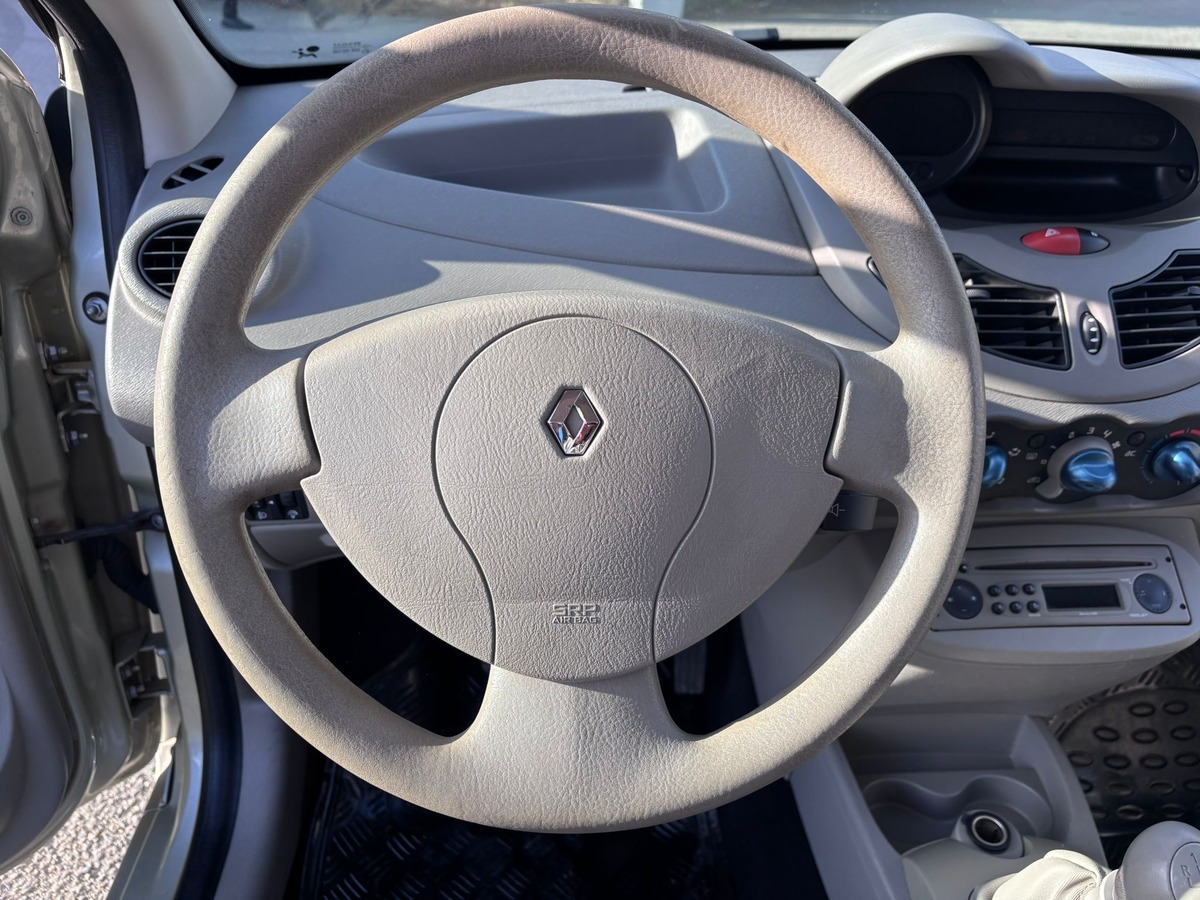 RENAULT Twingo 2 1.2i - Distribution OK - CT OK