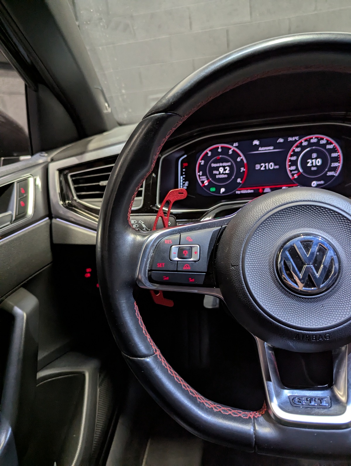 Volkswagen Polo 2.0 TSI 200ch DSG6 GTI VIRTUAL-BEATS-SIEGES CHAUFFANT