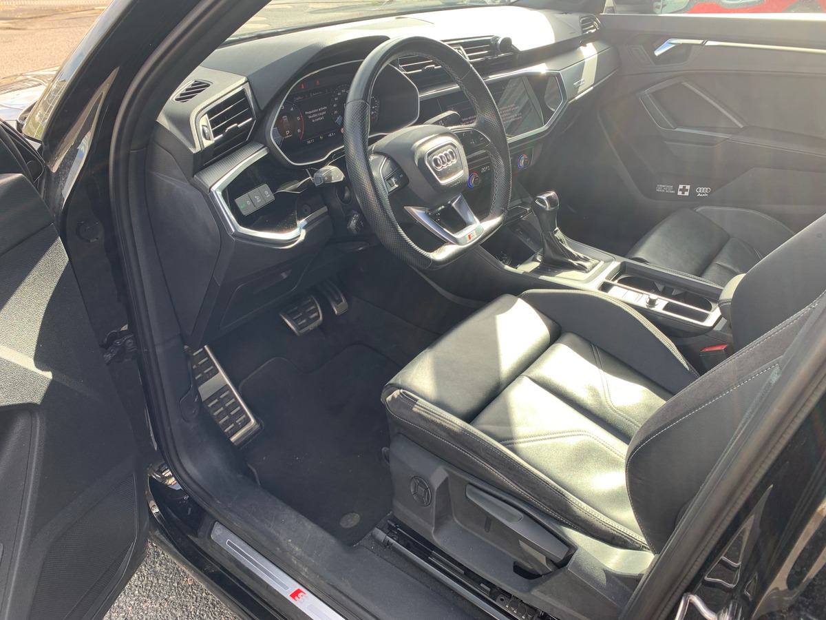Audi Q3 Sportback 150 ch | S-Line | Caméra de recul | Apple car Play | Coffre assisté électriquement