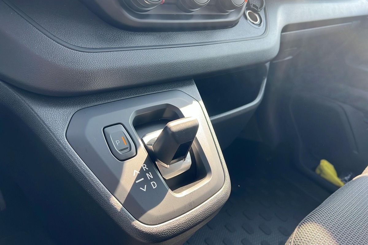 RENAULT Trafic CABINE APPROFONDIE L2H1 3T BLUE DCI 150 AUTO ADVANCE