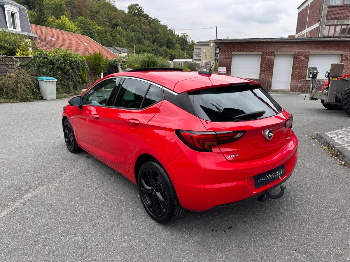 Opel Astra 1.6 CDTI 135 Dynamic- Crochet d'attelage- Toit ouvrant- Révisé - Garantie