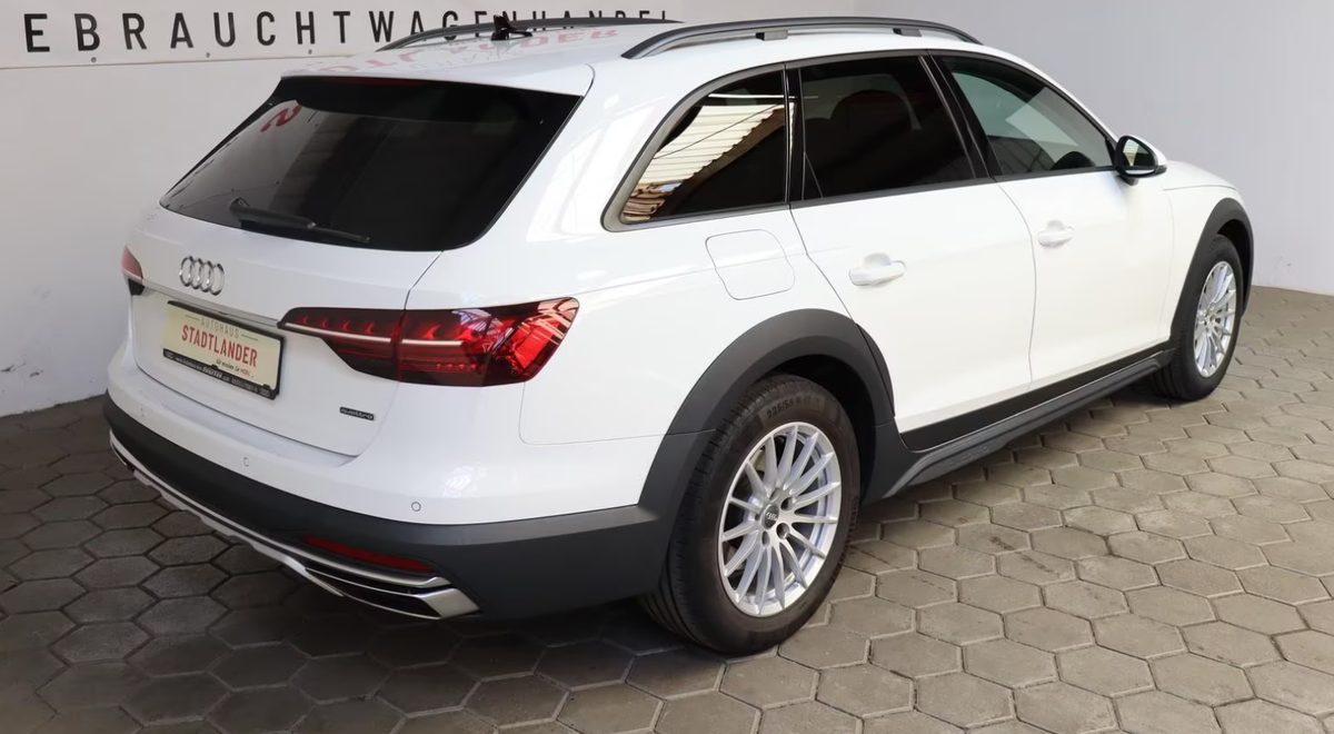 Audi A4 Allroad 40 TDI 204ch Design quattro S tronic 7/Caméra/Attelage