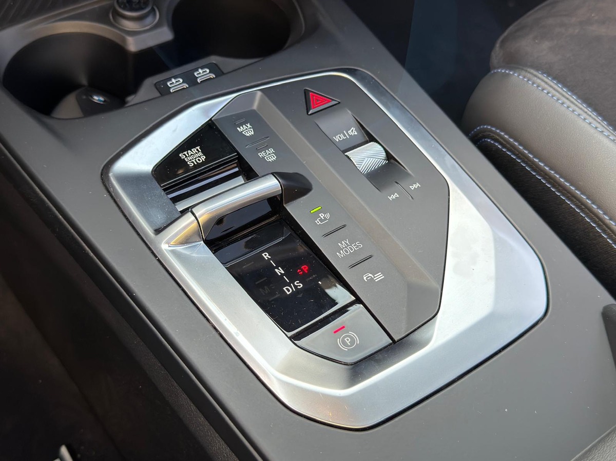 Bmw Série 1 120 iA Msport / Toit panoramique / Attelage / CarPlay / Caméra de recul