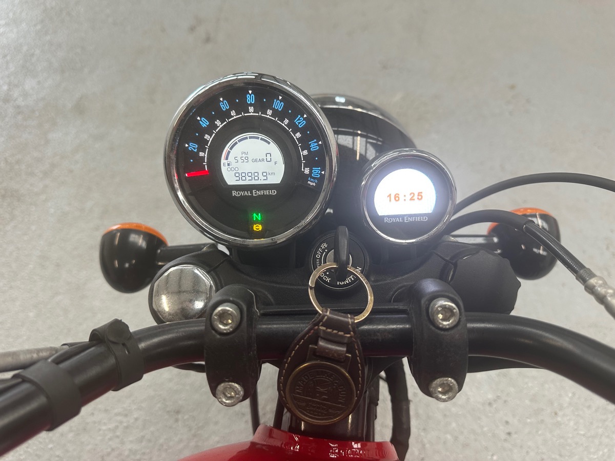 ROYAL ENFIELD Super Meteor 350 Meteor (pas Super Meteor)