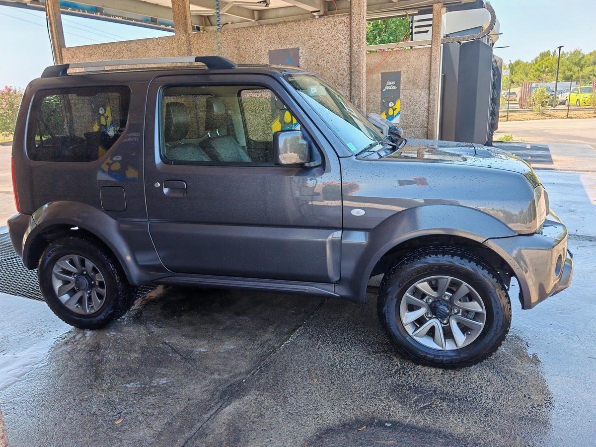 Suzuki Jimny Style 1.3 86ch Cuir Climatisation.