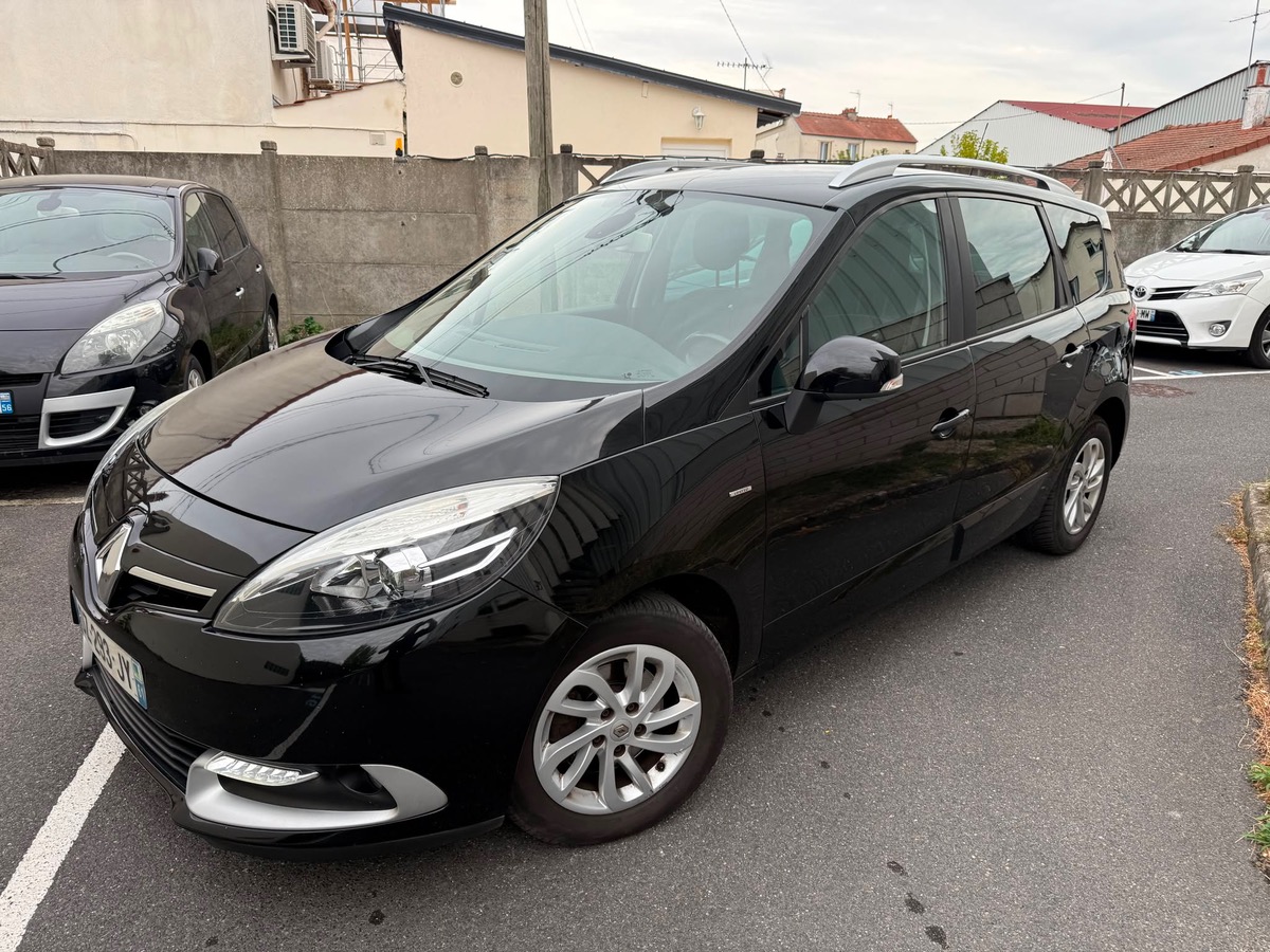 RENAULT Grand Scenic 1.5 DCI 110 CV LIMITED 7 place 1er mains garantie 6 mois