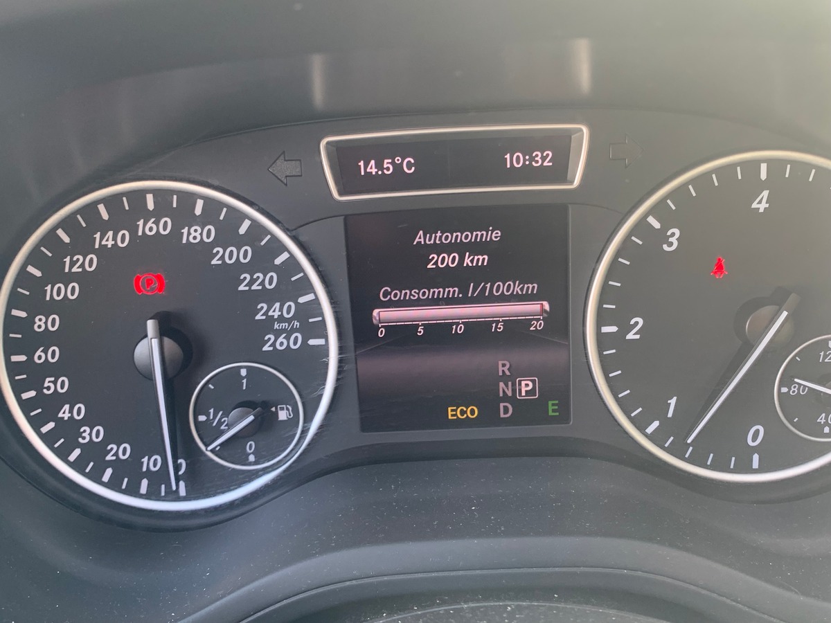 Mercedes-Benz Classe B 136 | Sport | Toit panoramique | Caméra recul | Régulateur | GPS | Attelage