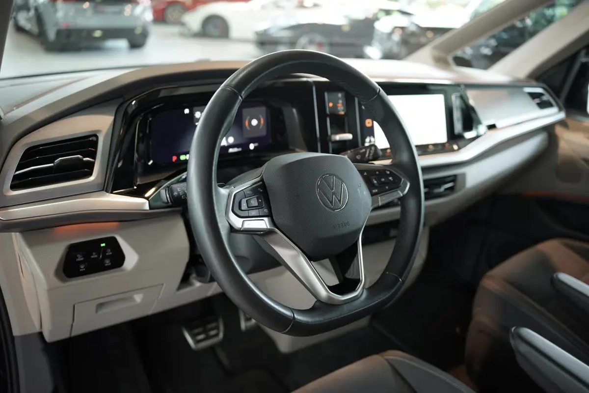 Volkswagen Multivan VII T7 2.0 TDI 150ch Style Long DSG7/7places/VO Allemand/Malus 8000e