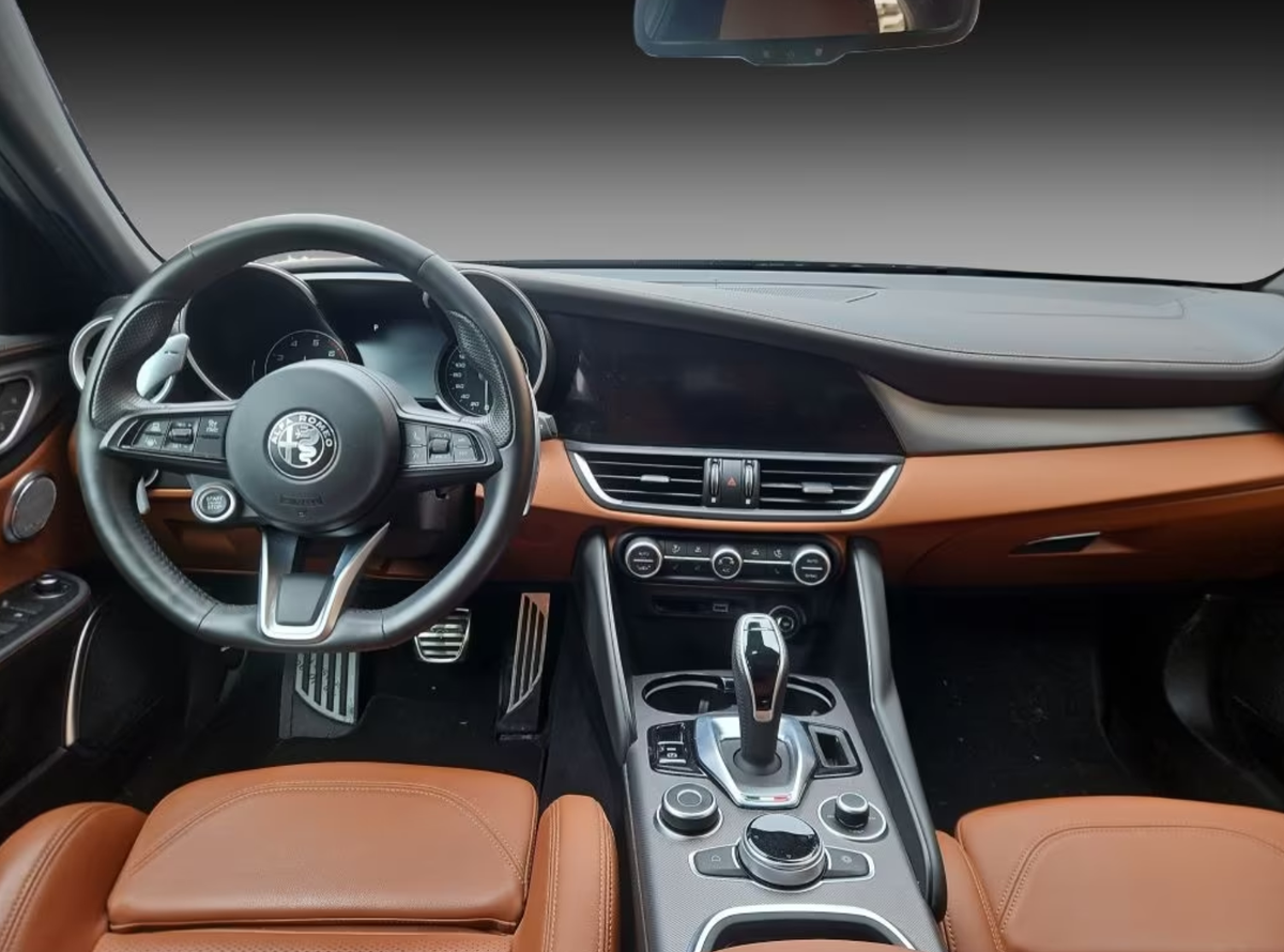 Alfa Romeo Giulia 2.0 TB 280ch Veloce Q4 AT8 Vert Visconti Toit ouvrant Harman-Kardon