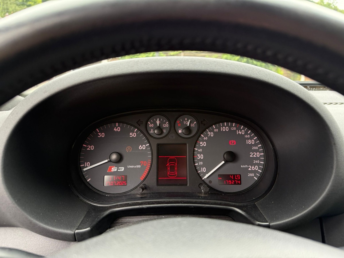 Audi S3 8L QUATTRO 210 1.8T
