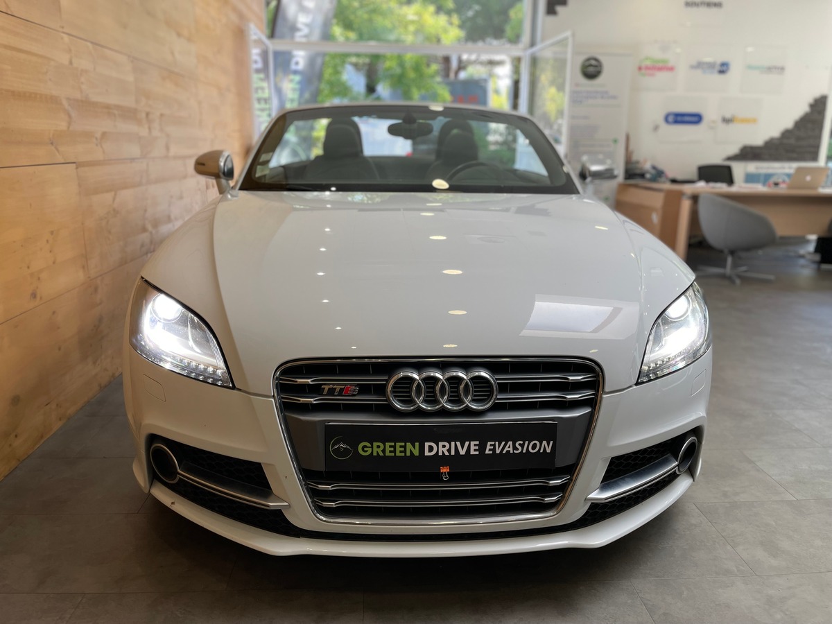 Audi TTS II 2.0 TFSI 272ch Quattro Roadster