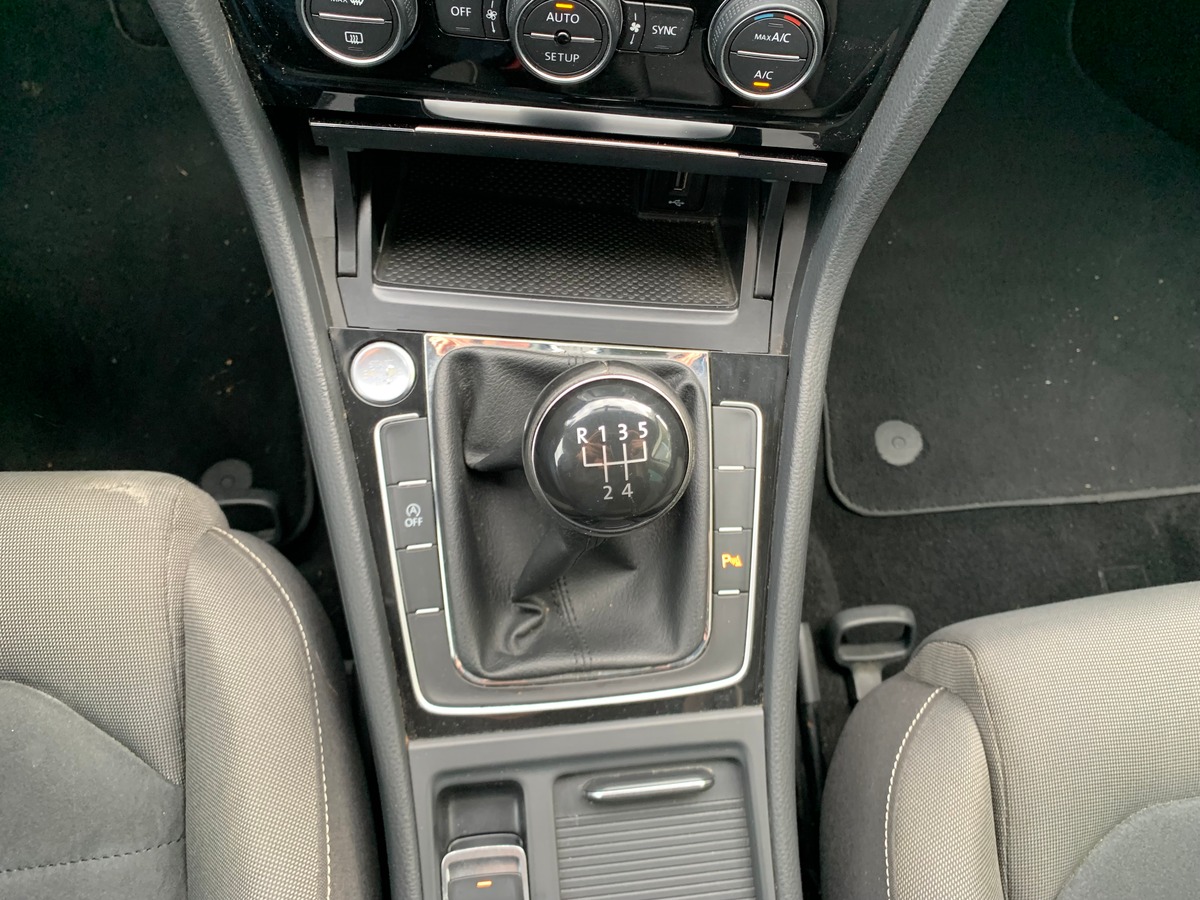 Volkswagen Golf 105 ch | Régulateur vitesse | Radar de stationnement avant arriére | GPS | Bluetooth