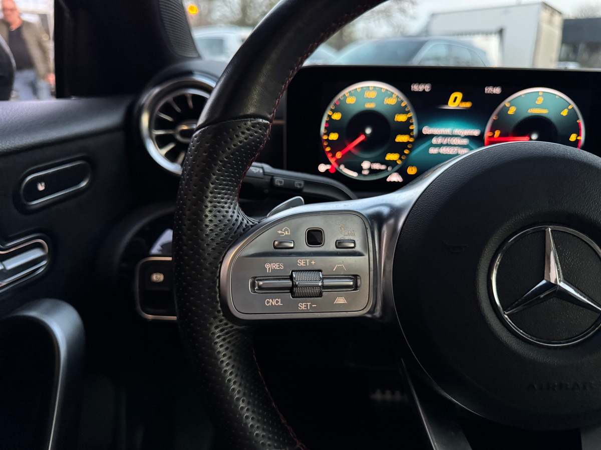 Mercedes-Benz Classe A 180 d Pack AMG Fascination 1.5 d 7G-DCT 116 cv