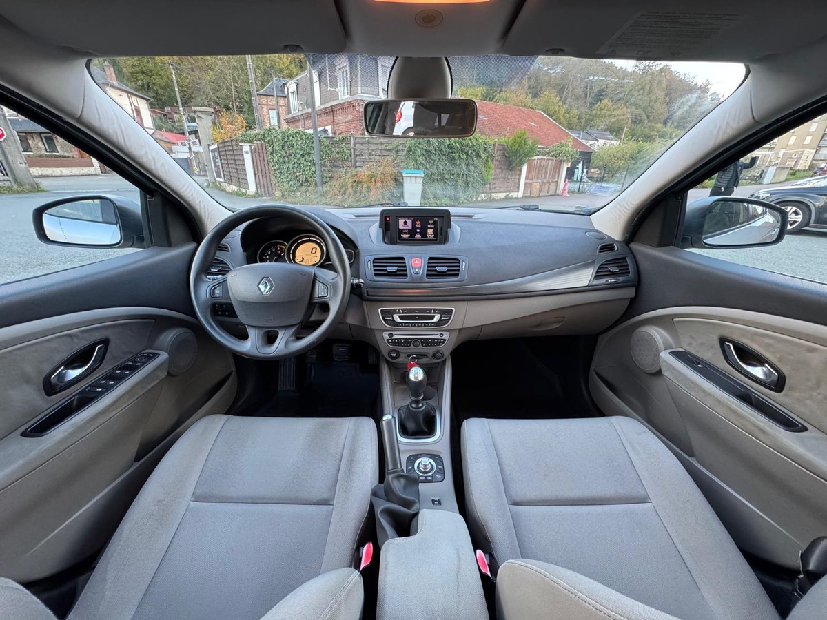 RENAULT Megane III 1.6 E85 (Flexfuel) 110cv Carminat Tom Tom  - Garantie