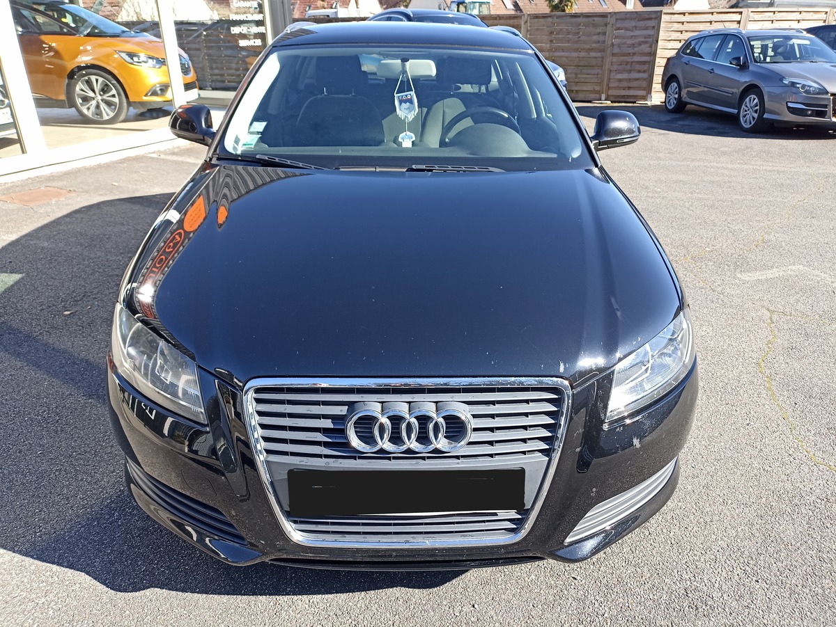 Audi A3 1.6 tdi 105 AMBIENTE SPORTBACK