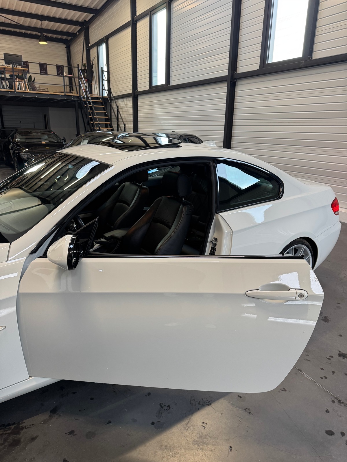 Bmw Série 3 E92 335 DA 286 SPORT DESIGN PACK M