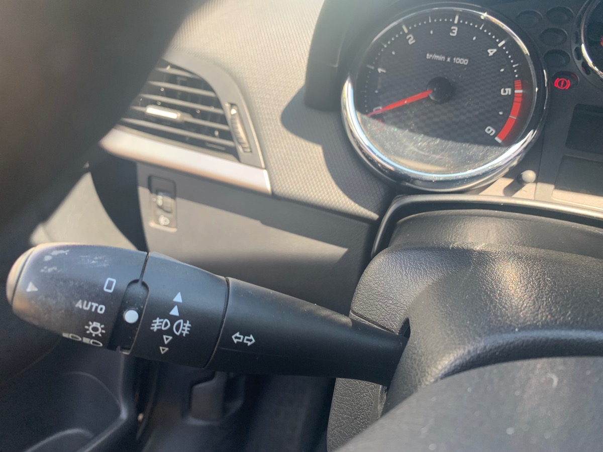 Peugeot 207 CC 110 ch | FELINE | GPS |  Bluetooth | Régulateur vitesse | Radar recul | Sièges sport
