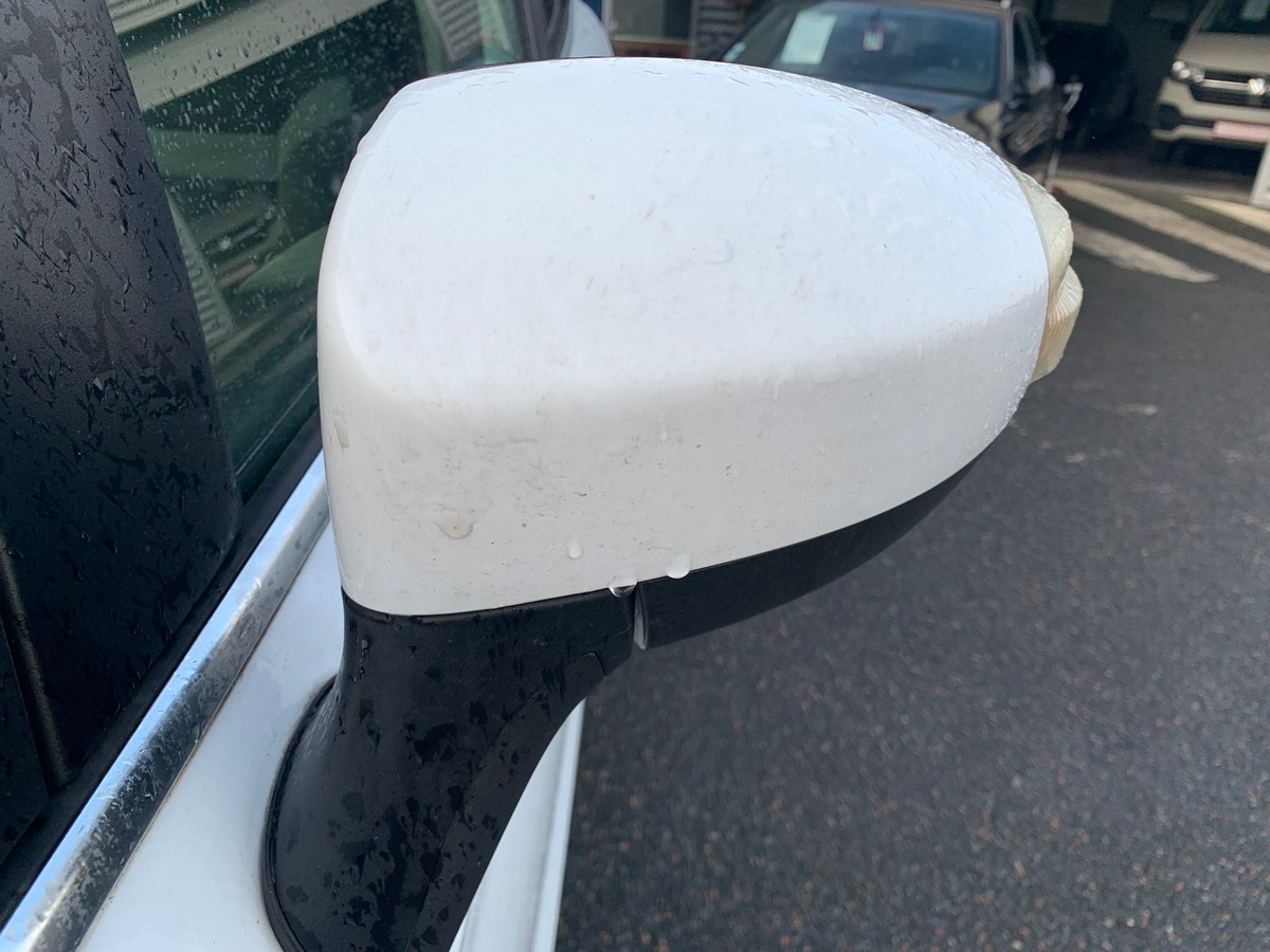 Ford Kuga 140 | TREND | Radar de stationnement avant arriére | Attelage | Climaisation | Jantes 17''