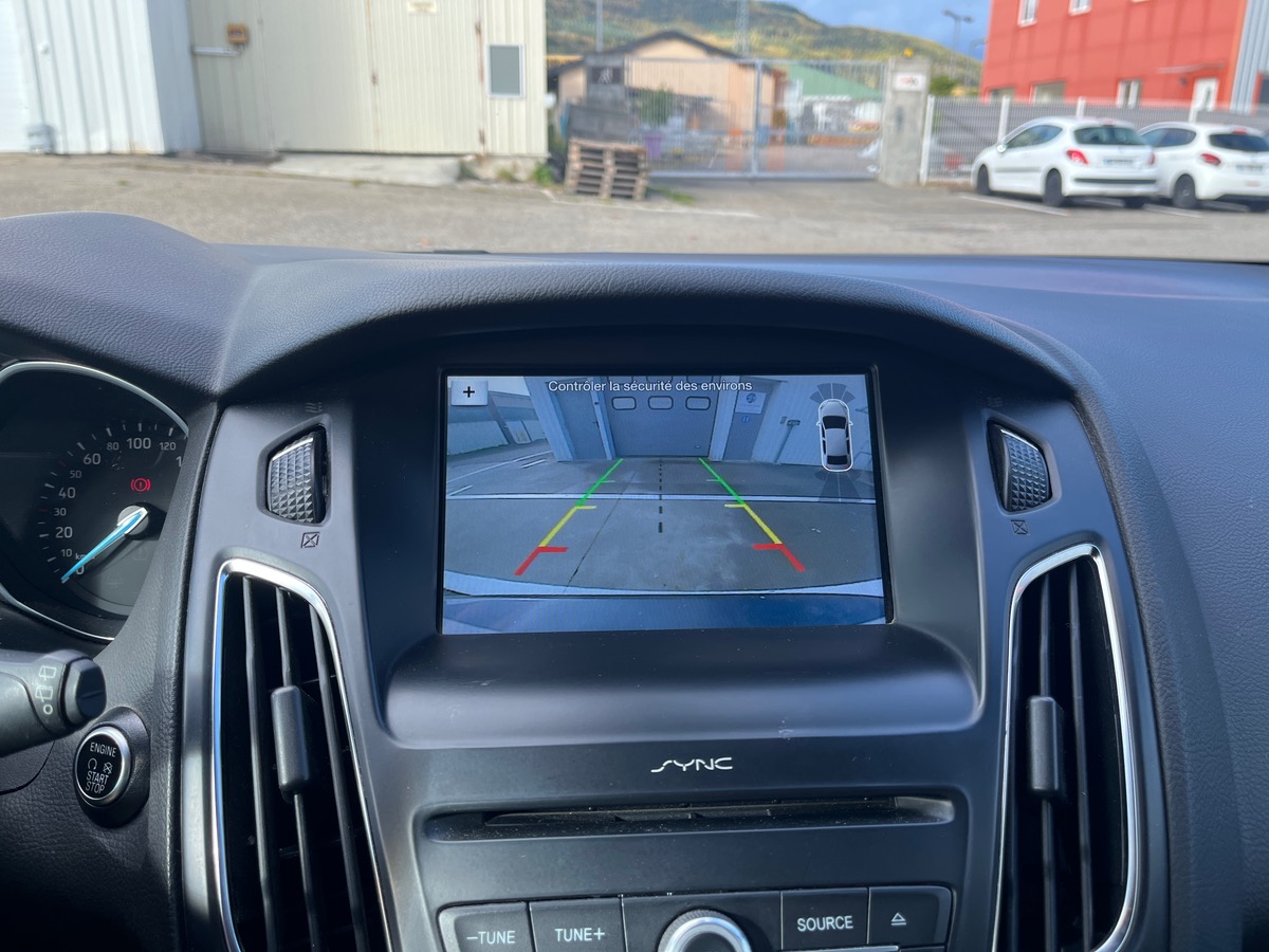 Ford Focus 1.0 Ecoboost 125ch ST LINE, Caméra de recul,  GPS, radars AV et AR, Clim Auto bizone
