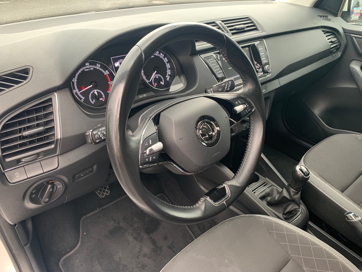 Skoda Fabia 60 ch | Business | GPS | Bluetooth | Radars de stationnement | Régulateur de vitesse