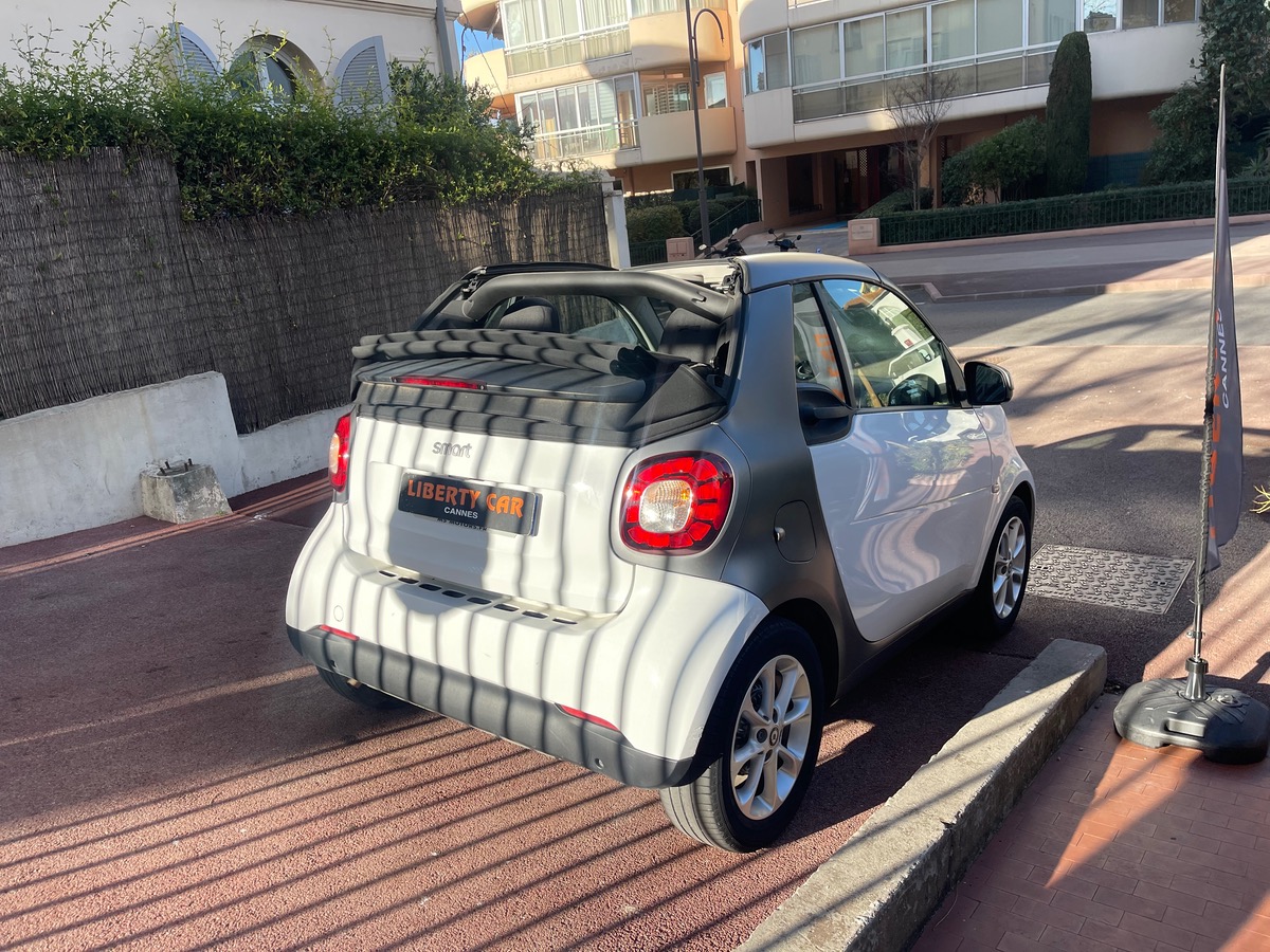 Smart FORTWO Cabriolet 1.0 71 CV / Gris Mat /Capote Noir