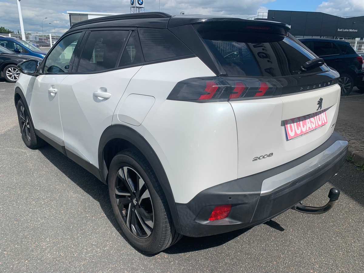 Peugeot 2008 130 chevaux | GT Line | Toit ouvrant panoramique | Apple car Play | Attelage