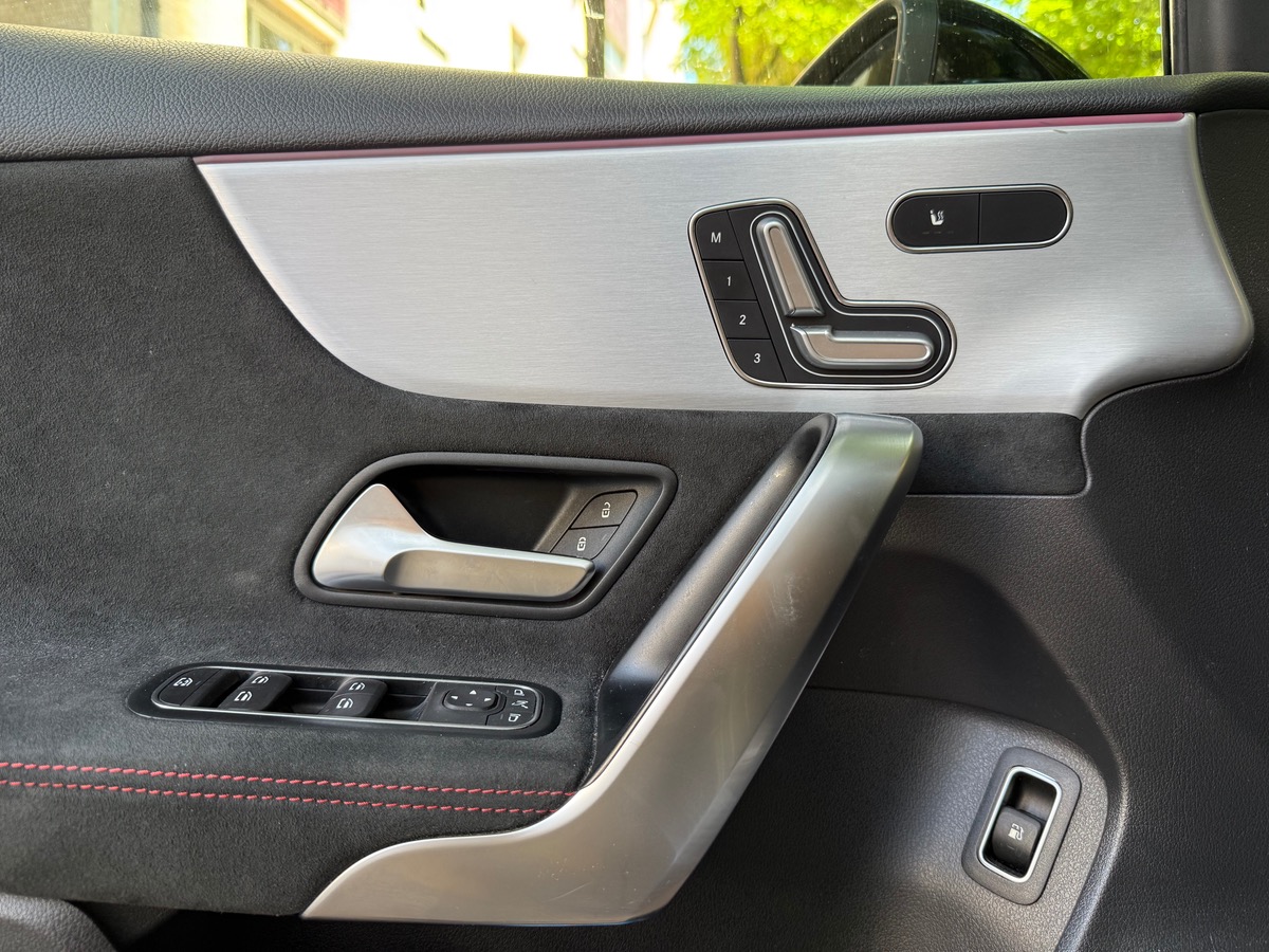 Mercedes-Benz Classe A 250e 102 8G-DCT 163ch AMG Line Toit ouvrant