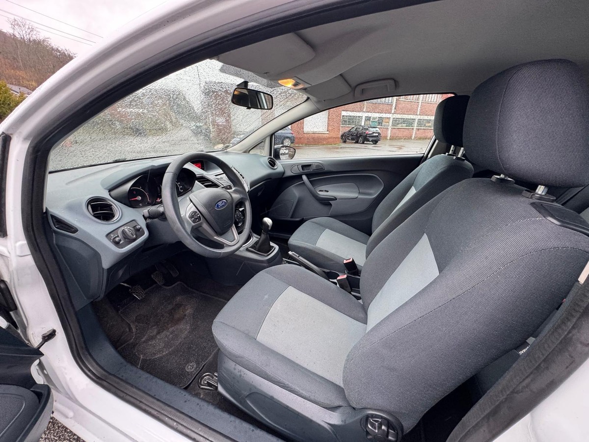 Ford Fiesta 1.4 TDCi 68 Ambiente - Révisée - Garantie