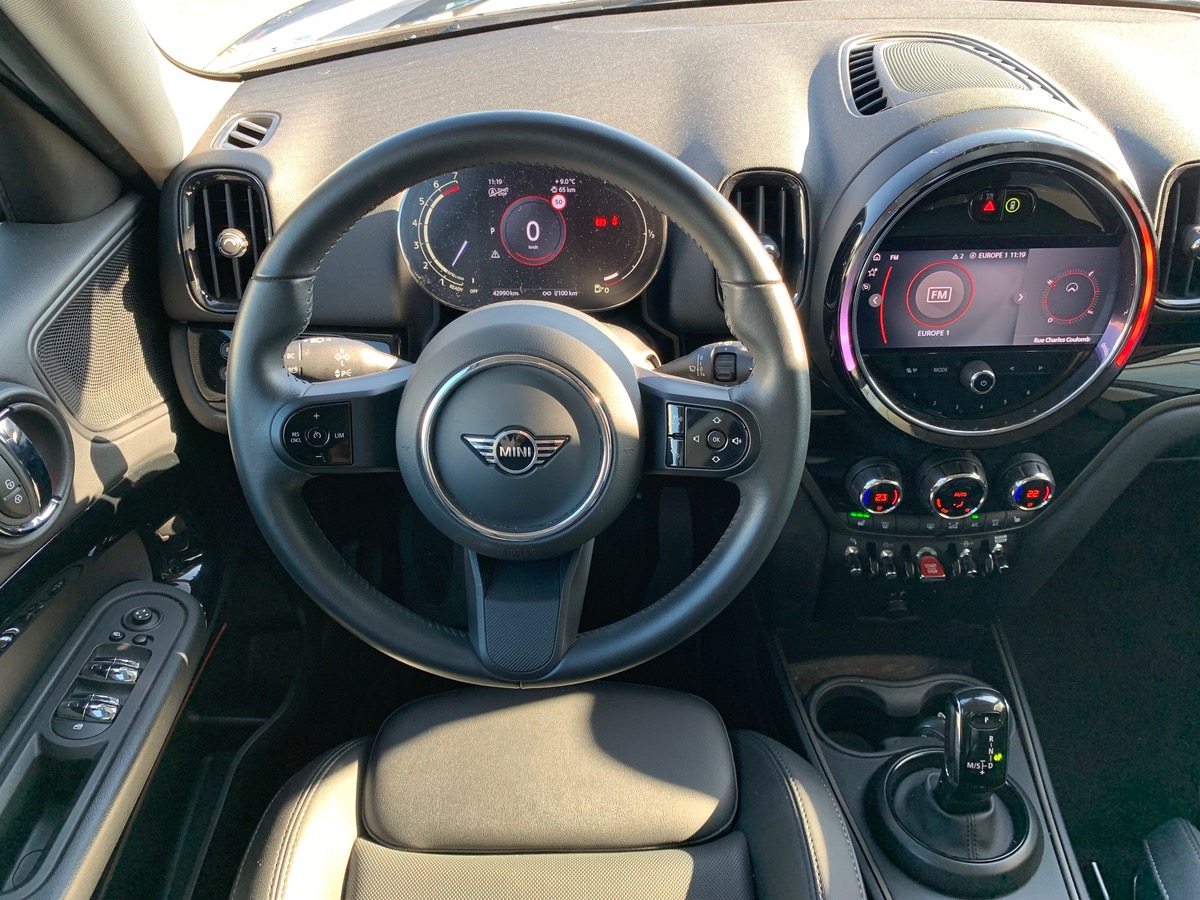 Mini Countryman 136 ch | Cooper Essential | Radars de stationnement avant / arrière | JA 18" design
