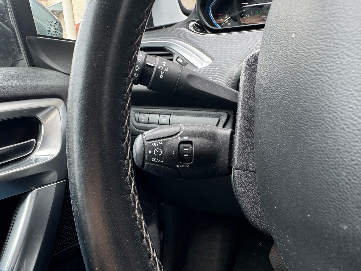 Peugeot 2008 Allure 1.2 THP EAT6 S&S 130 cv Boîte auto