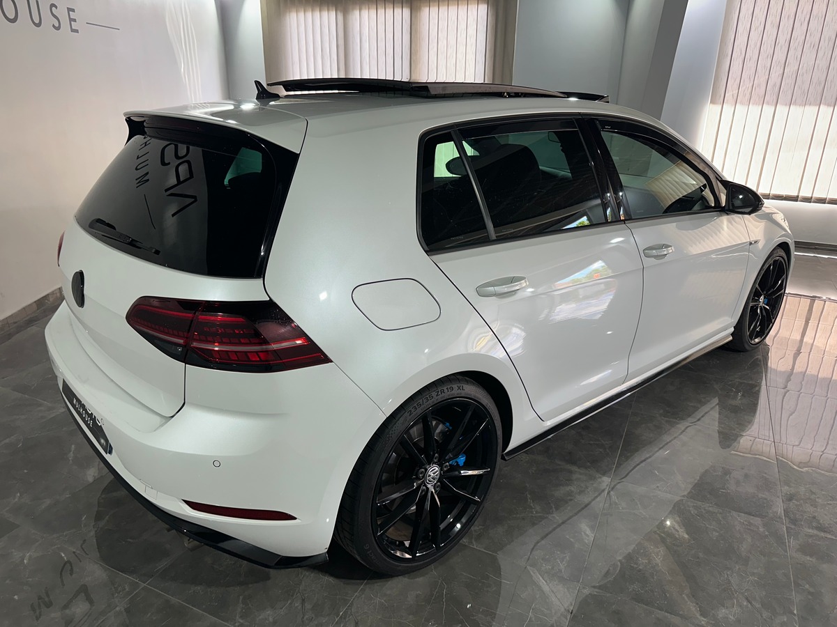 Volkswagen Golf 2.0 TSi 300 CH AKRAPOVIC