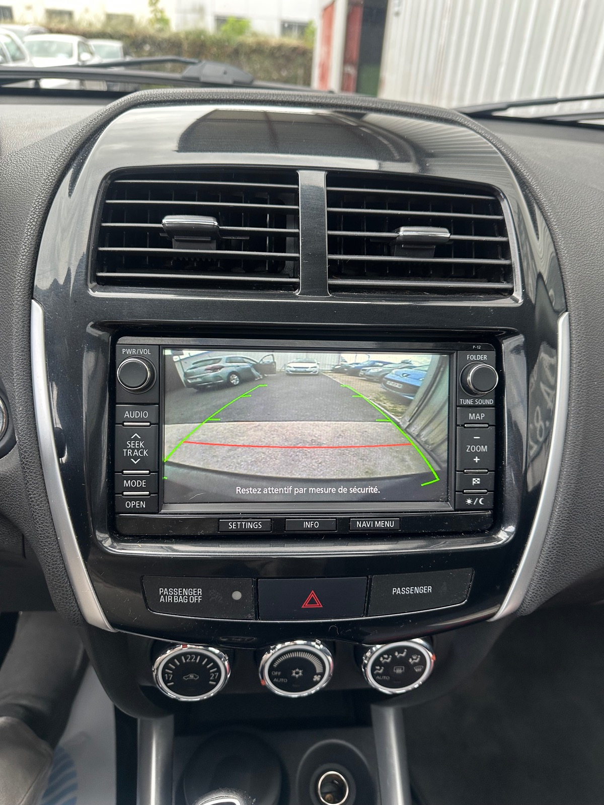 Peugeot 4008 1.6 hdi 115ch STYLE 4 WD/ suivi "
