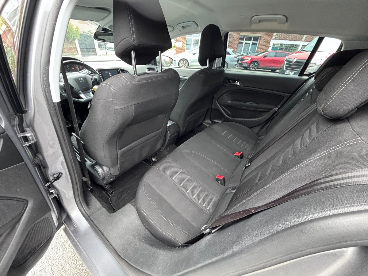 Peugeot 308 1.6 Blue-HDi Allure - Révisée - Garantie