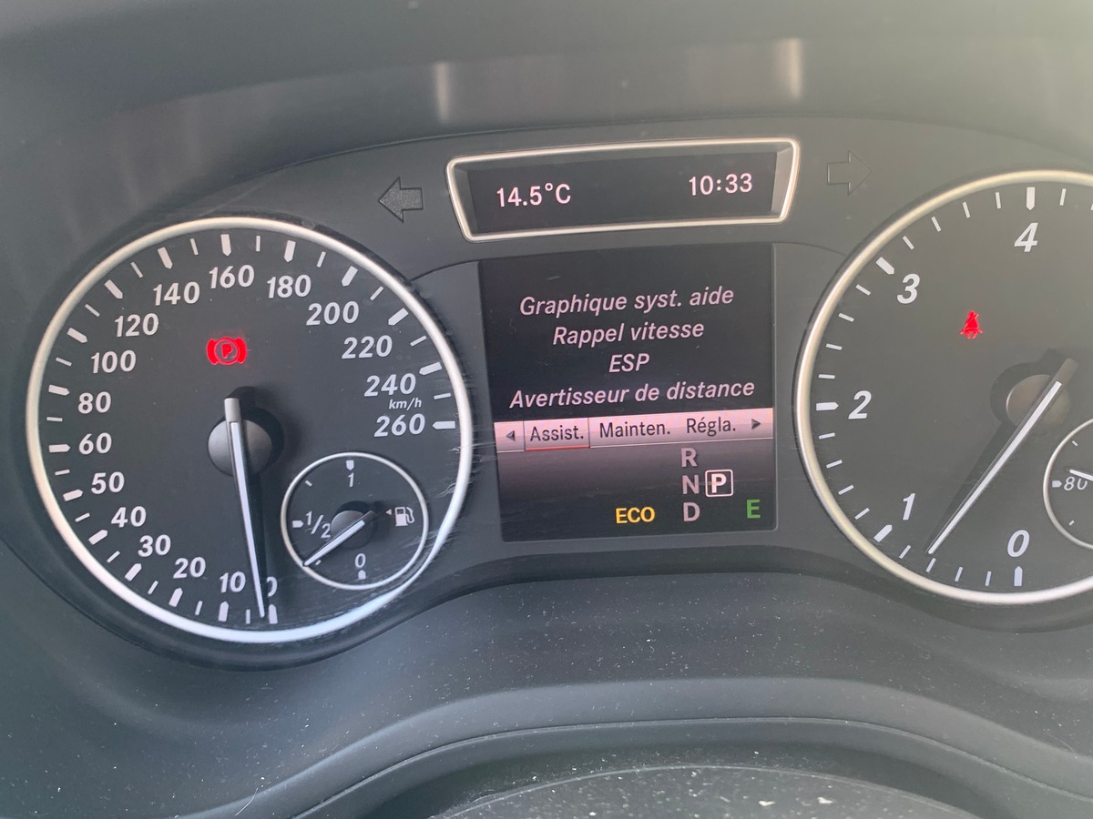 Mercedes-Benz Classe B 136 | Sport | Toit panoramique | Caméra recul | Régulateur | GPS | Attelage