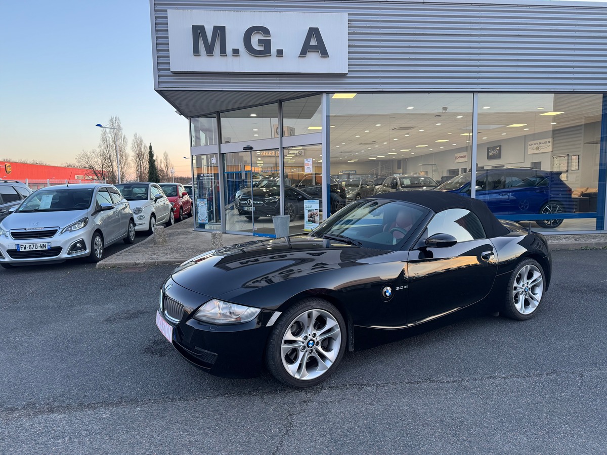 Bmw Z4 3.0si 265 ch | GPS | Volant et pommeau de vitesse M | Jantes 18'' | Climatisation | Cuir
