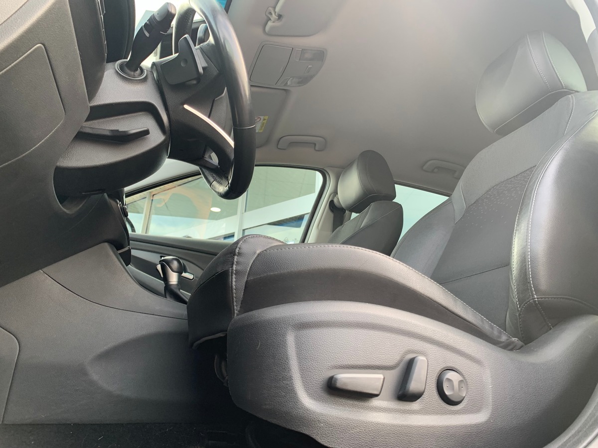 Hyundai i30 140 | Creative | Caméra recul | GPS | Siège électrique | Régulateur | Roue de secours