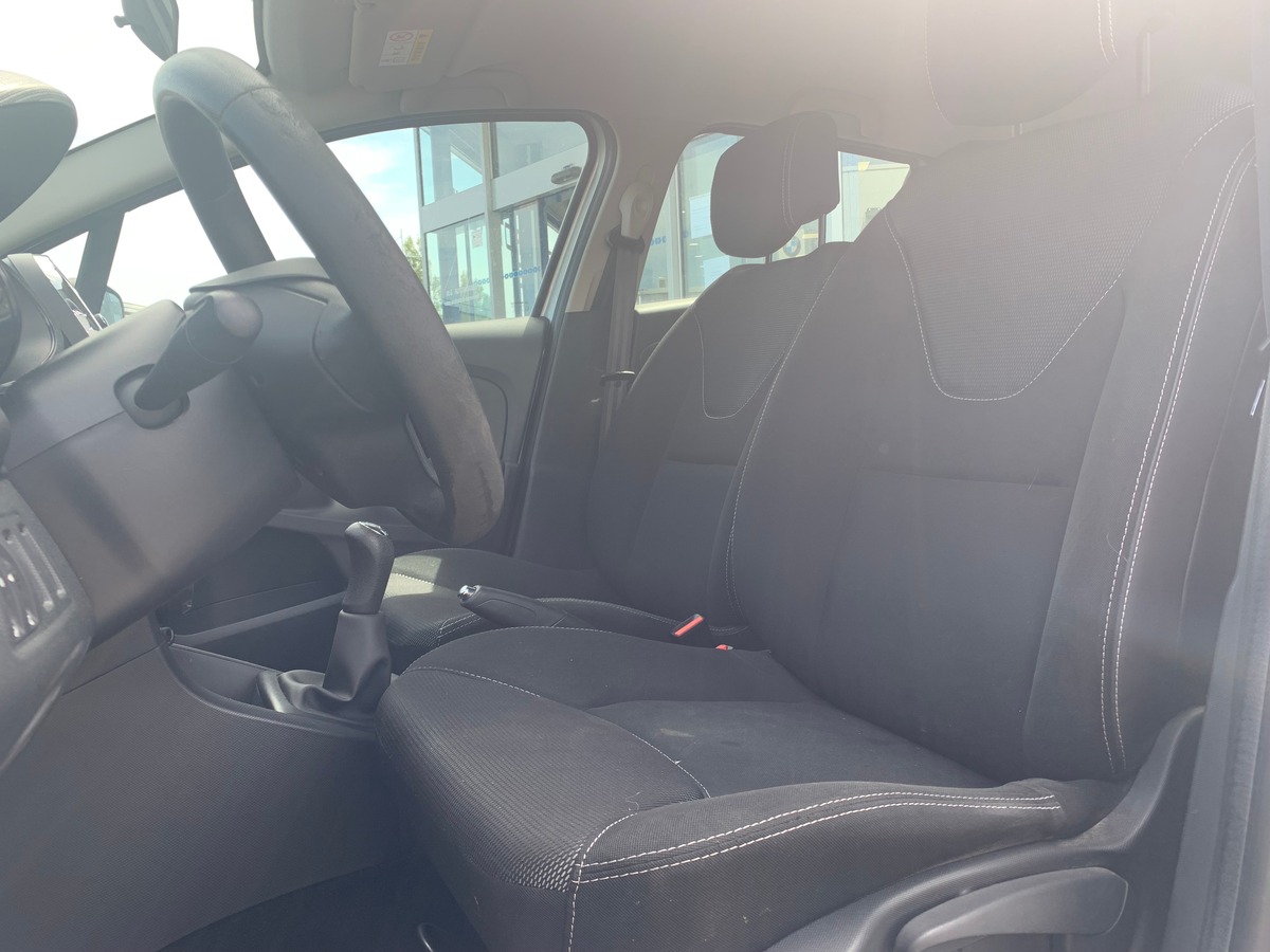 RENAULT Clio IV 75 ch | Air Medianav | 2 Places | Régulateur de vitesse | Climatisation | Bluetooth