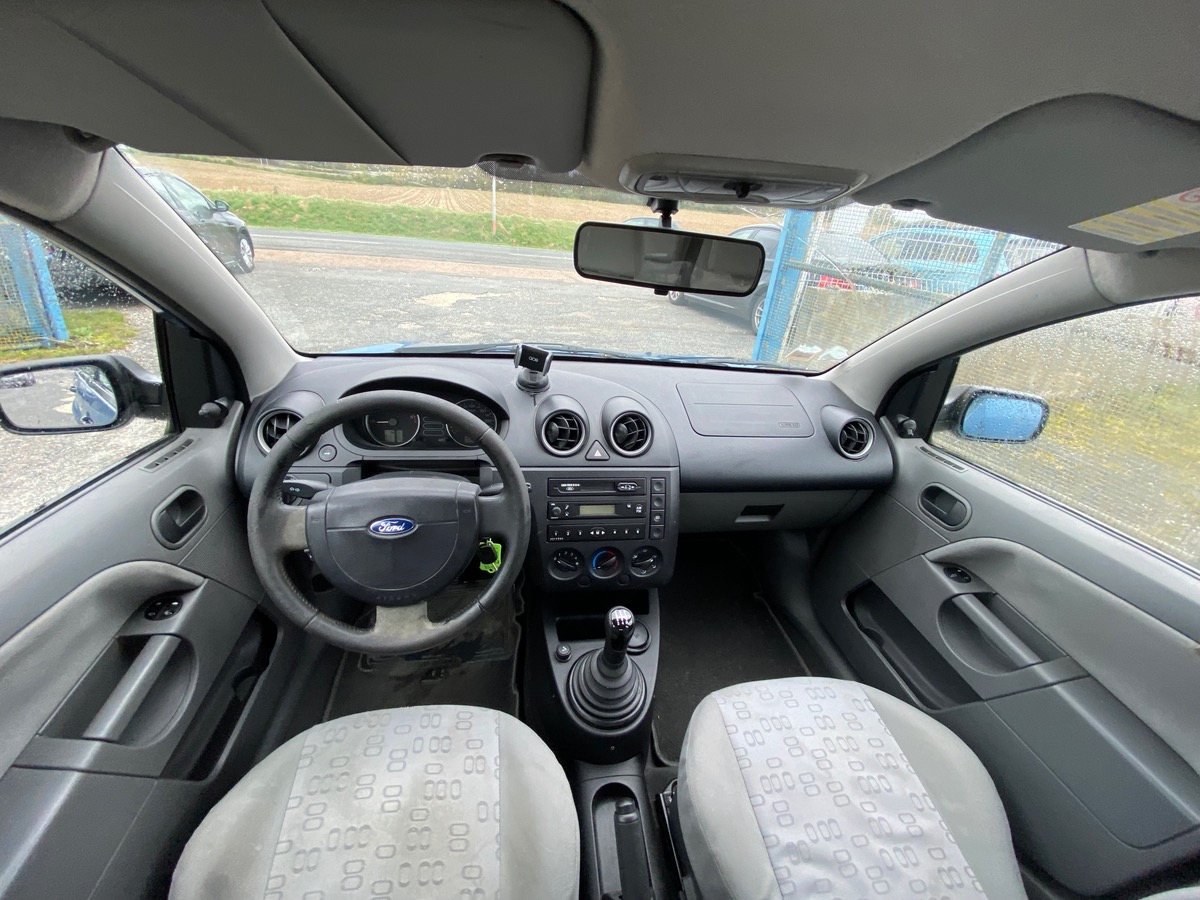 Ford Fiesta 1.4 tdci 70cv petit prix garantie 3 mois 