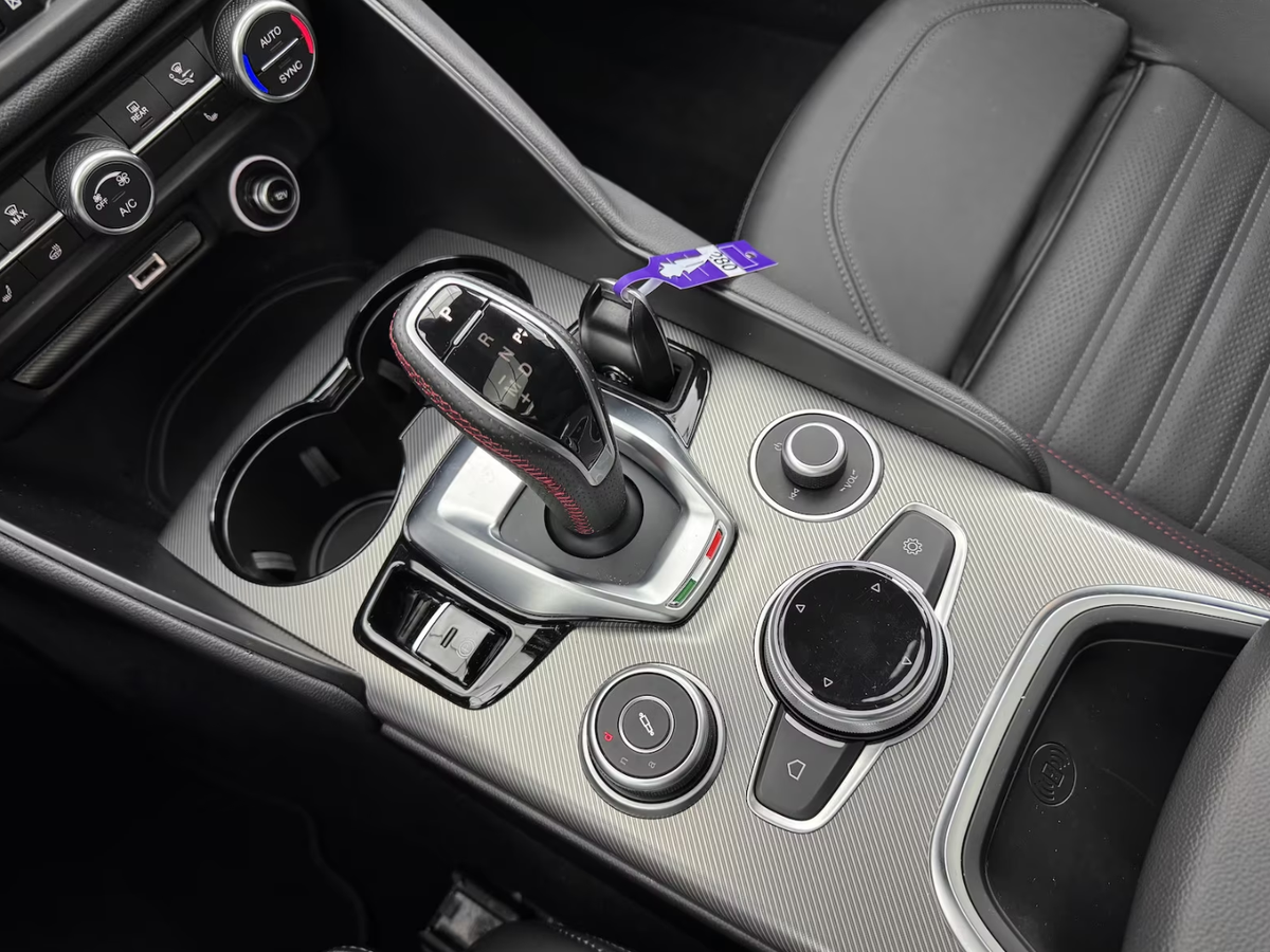 Alfa Romeo Giulia 2.0T 280ch Competizione Q4 AT8/Gris Panarea Mat/Harman-Kardon/Toit ouvrant