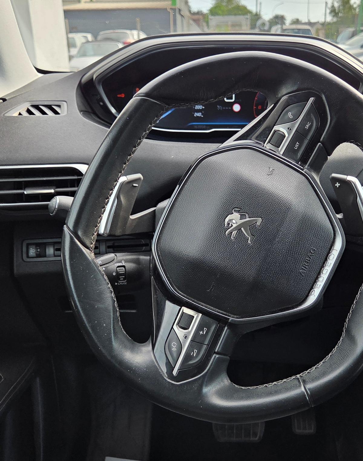 Peugeot 3008 1.6 BHDI 120 CV PACK ALLURE / 1*MAIN